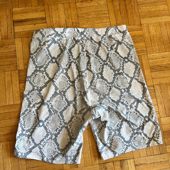Snake print bike shorts - Picture 3 of 5